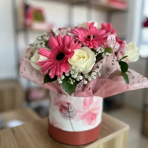 Box de Rosas e Gérberas, buquês de flores com entrega em Aracaju